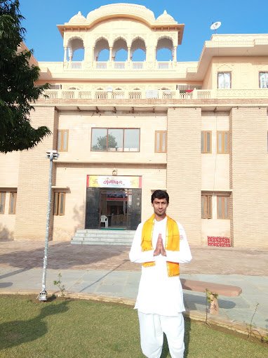 jatipura - shri girdhar kripa kusum dham